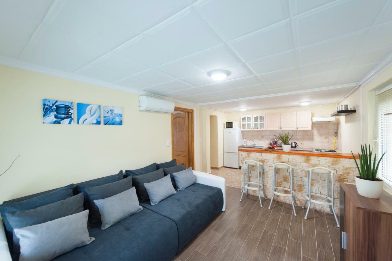 Bier-Lak Apartman House 71 Balatonlelle Exterior photo